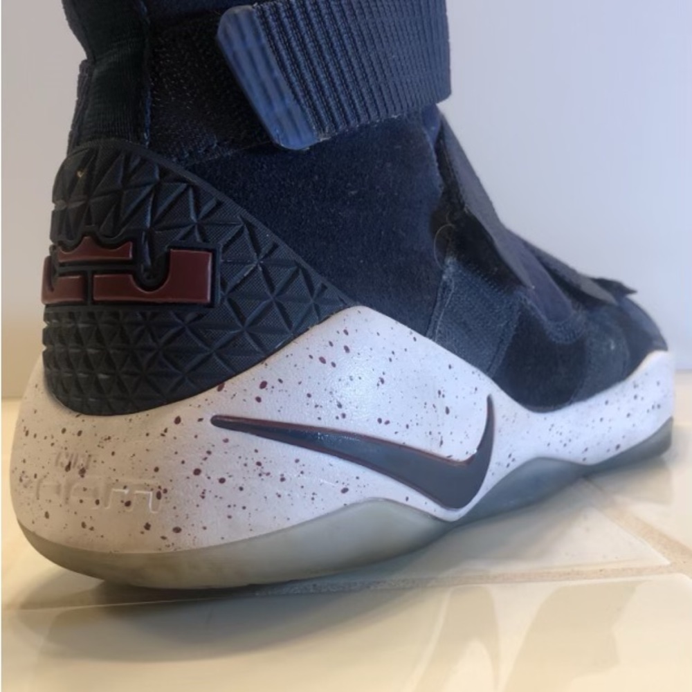 Nike LeBron Soldier 11 Navy Blue, Maroon Art Edition with speckled base
